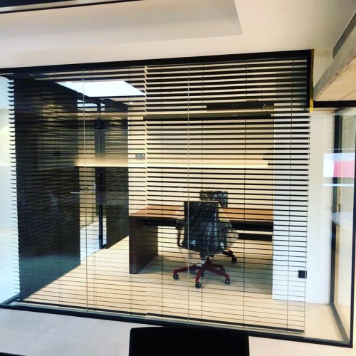 horizontale lamellen van Luxaflex