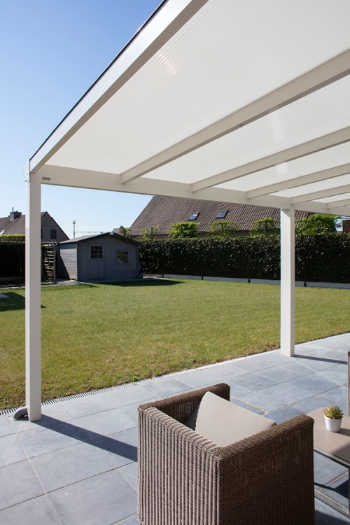 carport, rolluiken, sectionaal poort en pergola in Roeselare