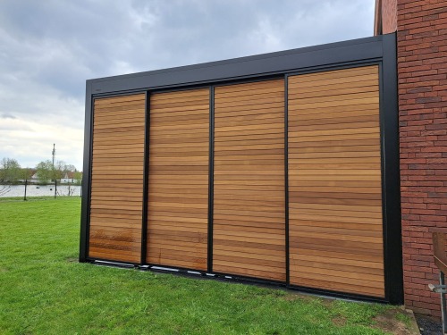 terrasoverkapping lamellendak in Eke