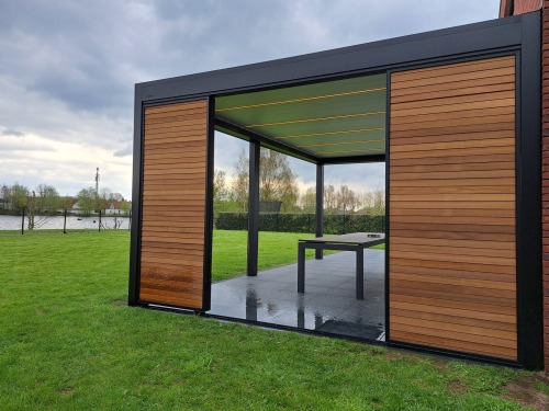 terrasoverkapping lamellendak in Eke