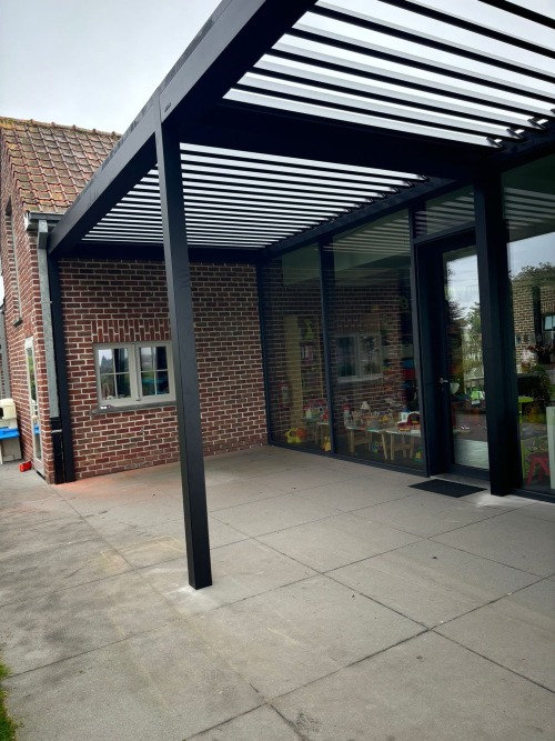terrasoverkapping lamellendak in Rollegem
