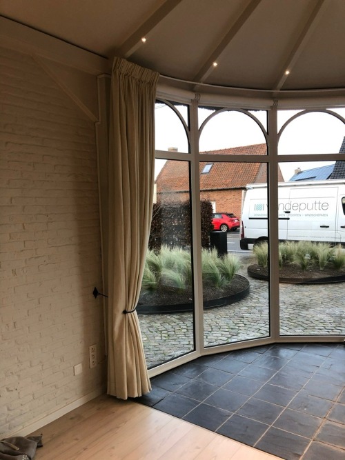 overgordijnen en rolgordijnen
