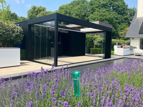Brustor terrasoverkapping B600: locatie Marke (Kortrijk)