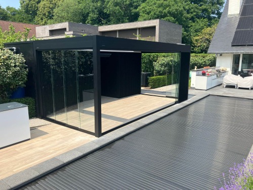 Brustor terrasoverkapping B600: locatie Marke (Kortrijk)