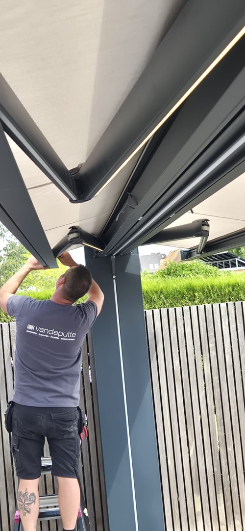 Brustor Twinstor zonnescherm in Deerlijk