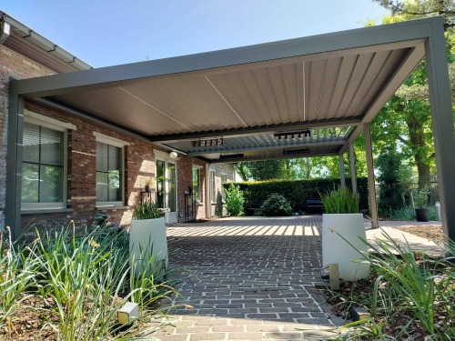 Brustor terrasoverkapping B200XL: locatie Laarne