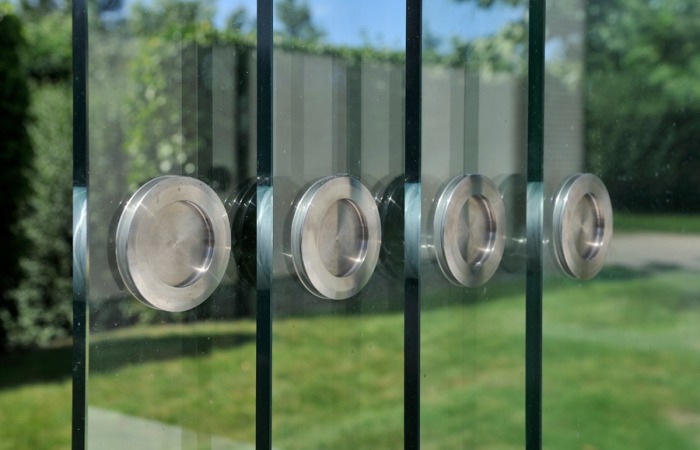 poolhouse met glazen schuifwanden